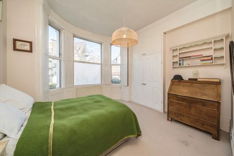 2 bedroom flat for sale, Uxbridge Road, London W12