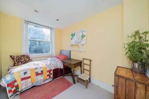 2 bedroom flat for sale, Uxbridge Road, London W12