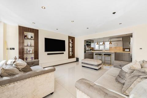 4 bedroom house for sale, Peal Gardens, London W13