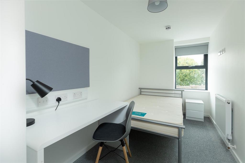 HR-478 Wellsway Bath BA22 UB-1.jpg