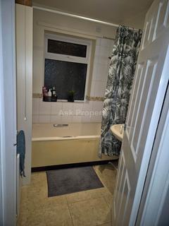 2 bedroom semi-detached house to rent, Broxtowe Drive, Mansfield