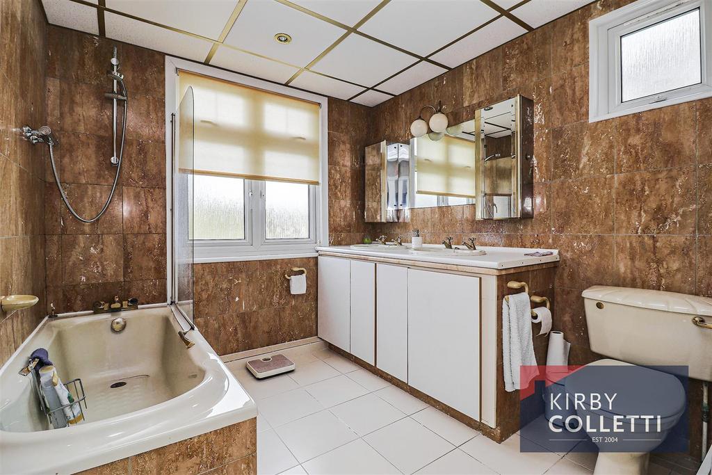 Family bathroom