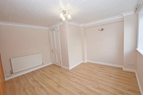 2 bedroom terraced house to rent, Sudley Road, Bognor Regis, PO21