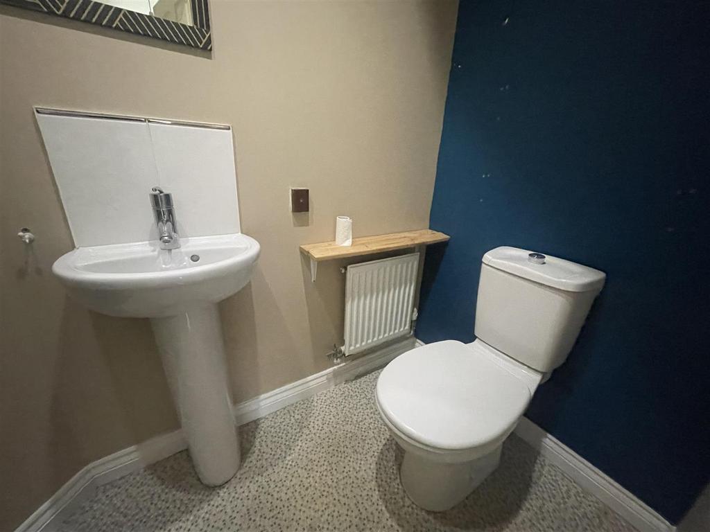 Downstairs Cloaks/Wc