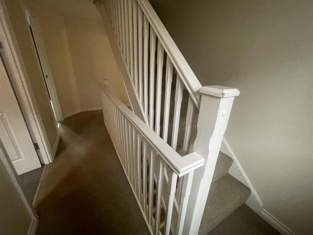 Mid floor landing