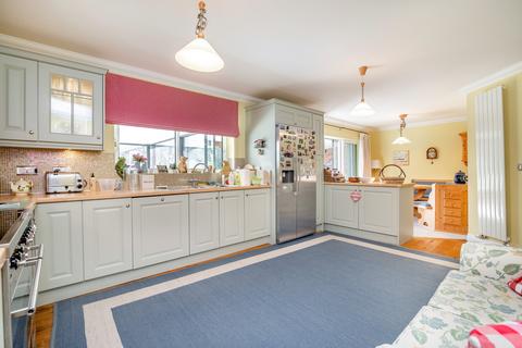 27 Burrium Gate, Usk, NP15 1TN