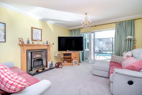 27 Burrium Gate, Usk, NP15 1TN