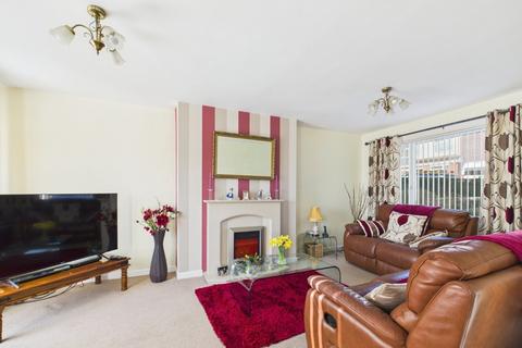 8 Checkley Close, Ross-on-wye, HR9 7AX