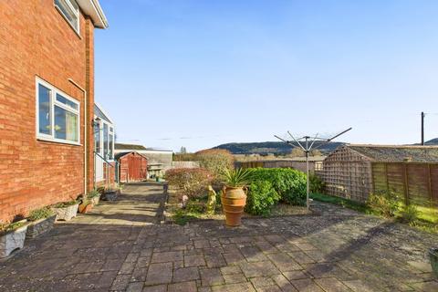 8 Checkley Close, Ross-on-wye, HR9 7AX