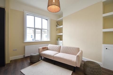 1 bedroom flat for sale, Southwater Road, St. Leonards-On-Sea