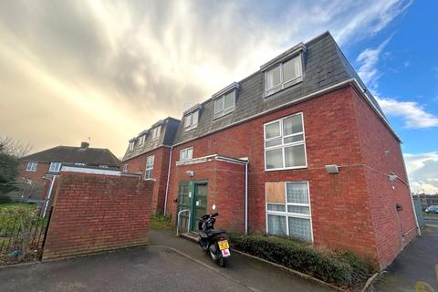 1 bedroom flat for sale, Hamilton Court, Botwell Common Road, Hayes, UB3 1JA