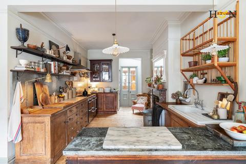 5 Caburn Road, Hove, BN3 6EF
