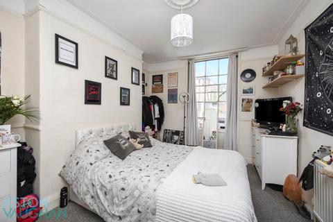 6 bedroom maisonette to rent, Grand Parade, Brighton BN2