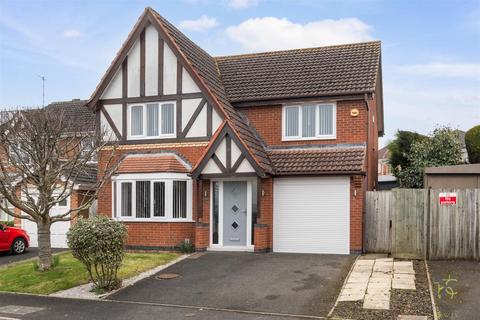 4 bedroom detached house for sale, Emes Close, Pershore WR10