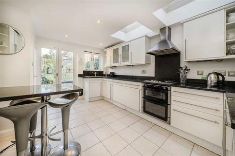 2 bedroom house for sale, Sydney Road, Teddington TW11