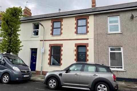 Plassey Street, Penarth, South Glamorgan, CF64