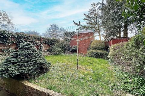 5 Dayrell Square, Northampton, NN4 9RJ