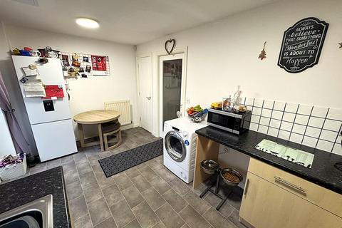13 Catterick Close, Corby, NN18 8RE