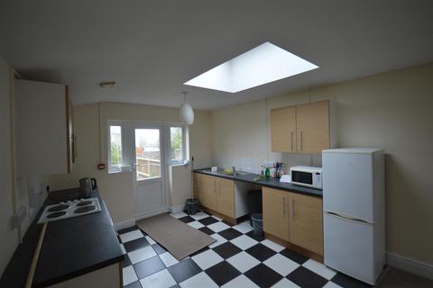 2 bedroom maisonette to rent, Tregenna Hill, St. Ives