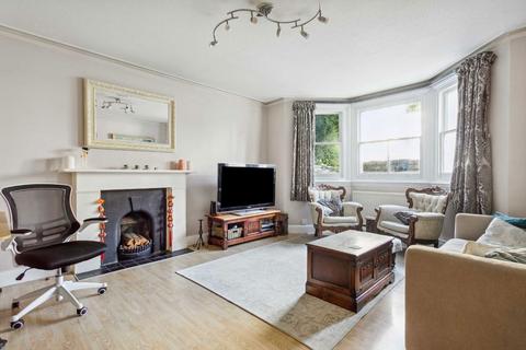 2 bedroom flat for sale, North Road, Surbiton KT6