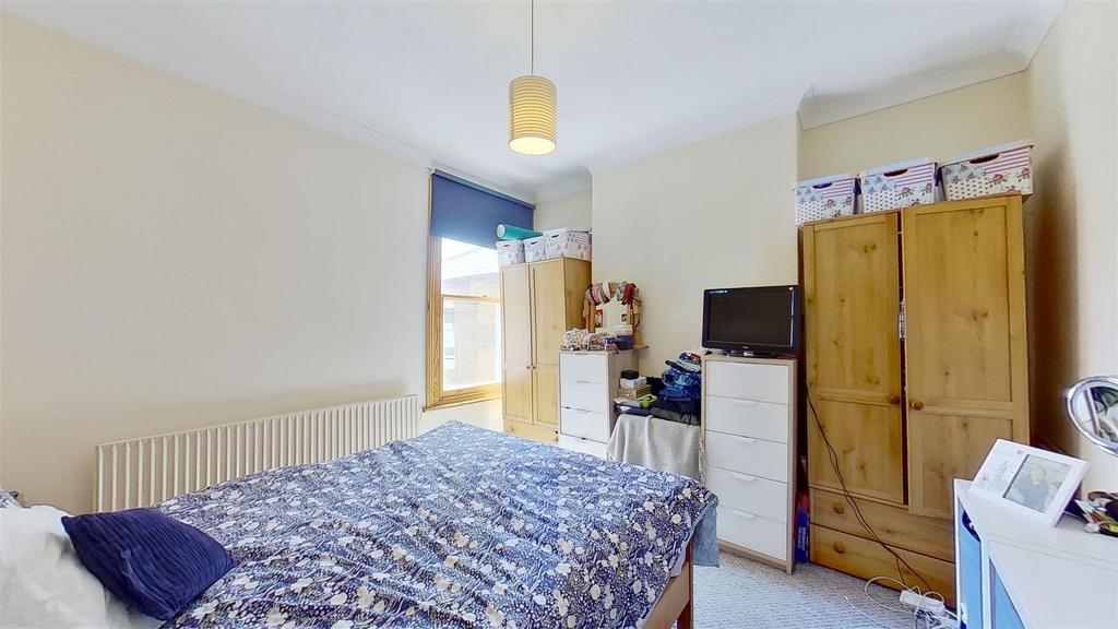 Allfarthing-Lane-Earlsfield-SW18-07162022 152038.j