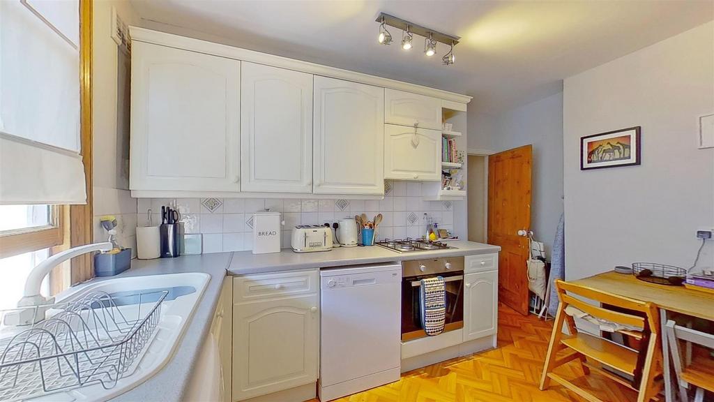 Allfarthing-Lane-Earlsfield-SW18-07162022 152126.j