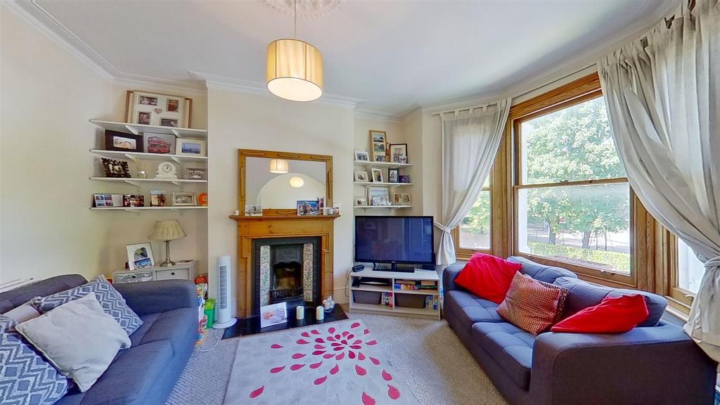 Allfarthing-Lane-Earlsfield-SW18-07162022 152239.j