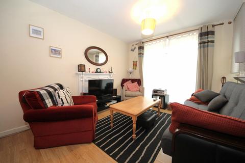 2 bedroom flat to rent, Diploma Avenue, N2