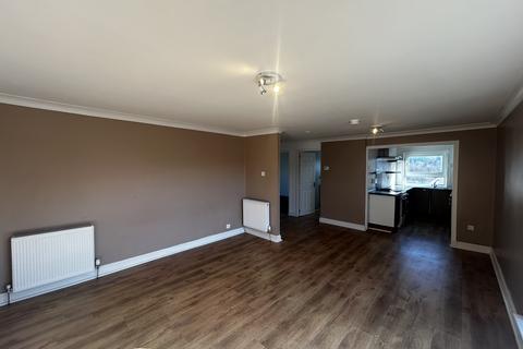 3 bedroom flat to rent, Rowan Road, Glasgow G67