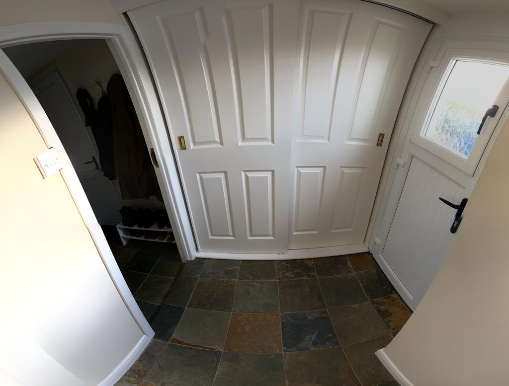 Side Entrance Floor