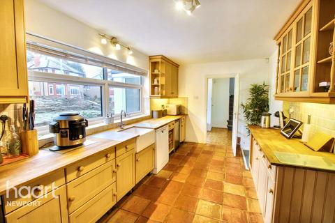 4 bedroom detached house for sale, Fields Park Road, Newport