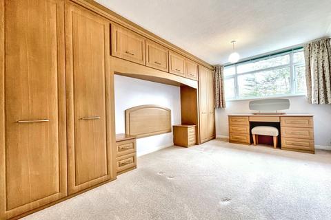 2 bedroom flat for sale, Branksome Park