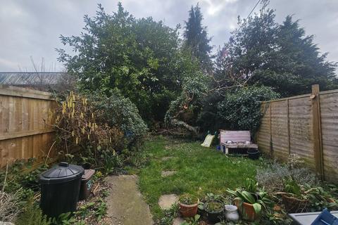 36 Monarch Road, Northampton, NN2 6EH