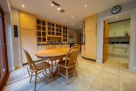 Gorselands Ridgway, Pyrford, Woking, GU22 8PW