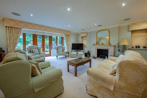 Gorselands Ridgway, Pyrford, Woking, GU22 8PW