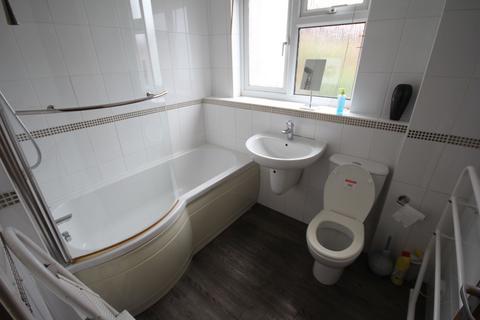 1 bedroom house to rent, Aldenham Drive, Uxbridge, UB8