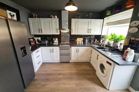 4 bedroom semi-detached house for sale, Bankfield Avenue, Droylsden,, Droylsden