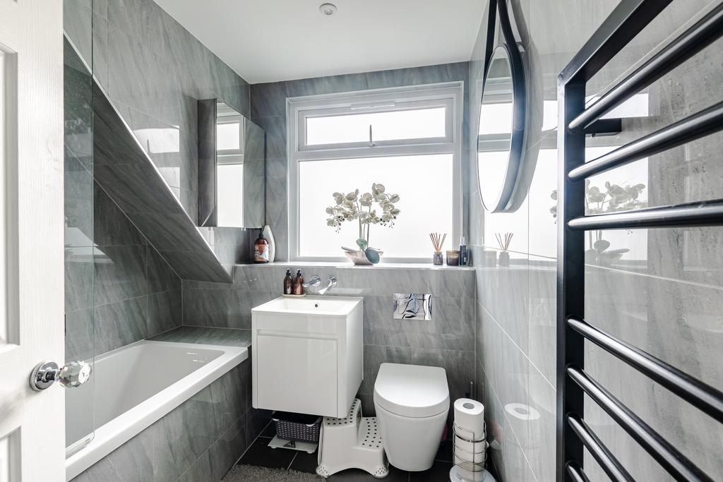 Bathroom1