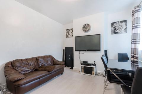 2 bedroom flat for sale, Elder Gardens, West Norwood, London, SE27