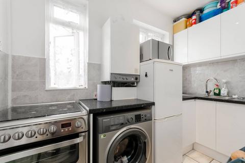 2 bedroom flat for sale, Elder Gardens, West Norwood, London, SE27