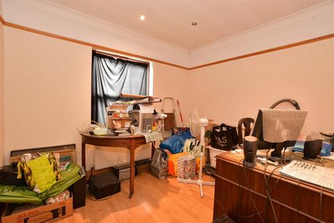 7a Simonds Road, London, E10 7BN