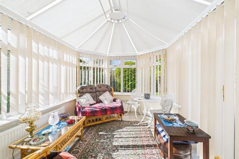 7 Arkendale Drive, Hardwicke, Gloucester, GL2 4JA