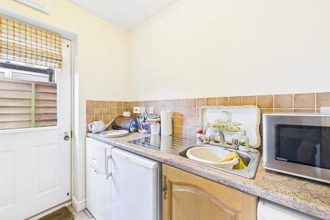 7 Arkendale Drive, Hardwicke, Gloucester, GL2 4JA