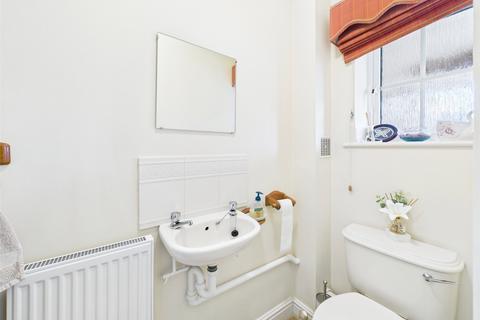 7 Arkendale Drive, Hardwicke, Gloucester, GL2 4JA
