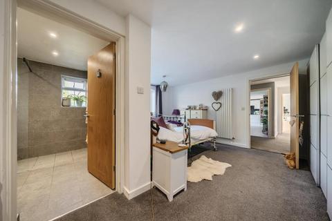 41 Black Bourton Road, Carterton, OX18 3HJ
