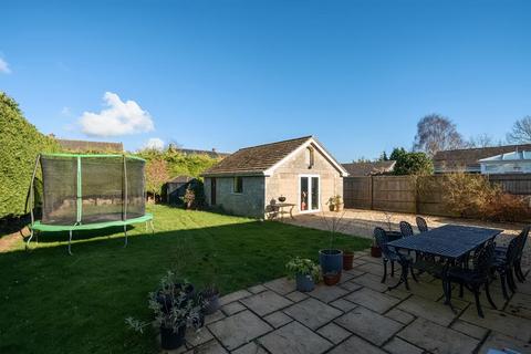 41 Black Bourton Road, Carterton, OX18 3HJ