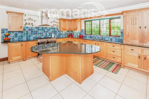4 bedroom detached house to rent, Westwood Road, Windlesham, GU20