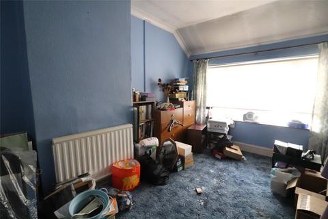 3 bedroom semi-detached house for sale, Collindale Avenue, Northumberland Heath, Erith, DA8