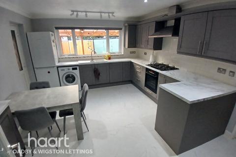 3 bedroom semi-detached house to rent, Leicester LE2