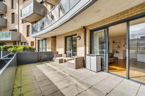 3 bedroom flat for sale, Tanner Street, London SE1